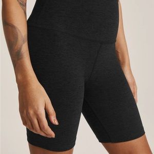 Beyond Yoga spacedye bicycle short size XS